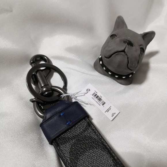 Coach Accessories Nwt Coach Large Loop Key Fob In Signature Canvas
